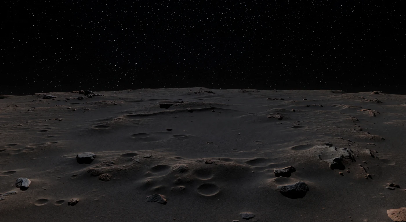 Depuis ce versant tourné à l’opposé de la planète, le paysage n’est qu’une étendue de cuvettes obscures et de faibles bosses poussiéreuses, à peine dessinées par un clair de starlight glacé sur un sol presque noir. L’horizon, incroyablement proche et nettement incurvé, révèle d’un seul regard la minuscule échelle de ce monde irrégulier : quelques rebords de cratères émoussés, des chaînons de buttes et des blocs de brèche brun noir émergent d’un manteau de régolithe carboné très fin, dont la faible gravité et le bombardement continu ont adouci le relief au lieu de le rendre tranchant. Ici, il n’y a ni air, ni lueur atmosphérique, ni reflet notable : seulement le vide pur, un ciel d’encre saturé d’étoiles d’une netteté exceptionnelle jusque sur la ligne du sol. Dans ce silence absolu, l’absence totale de la planète voisine rend la scène plus étrange encore, comme si l’on se tenait sur un fragment de matière primitive suspendu dans le noir, figé depuis des milliards d’années sous la seule lente sculpture des impacts.