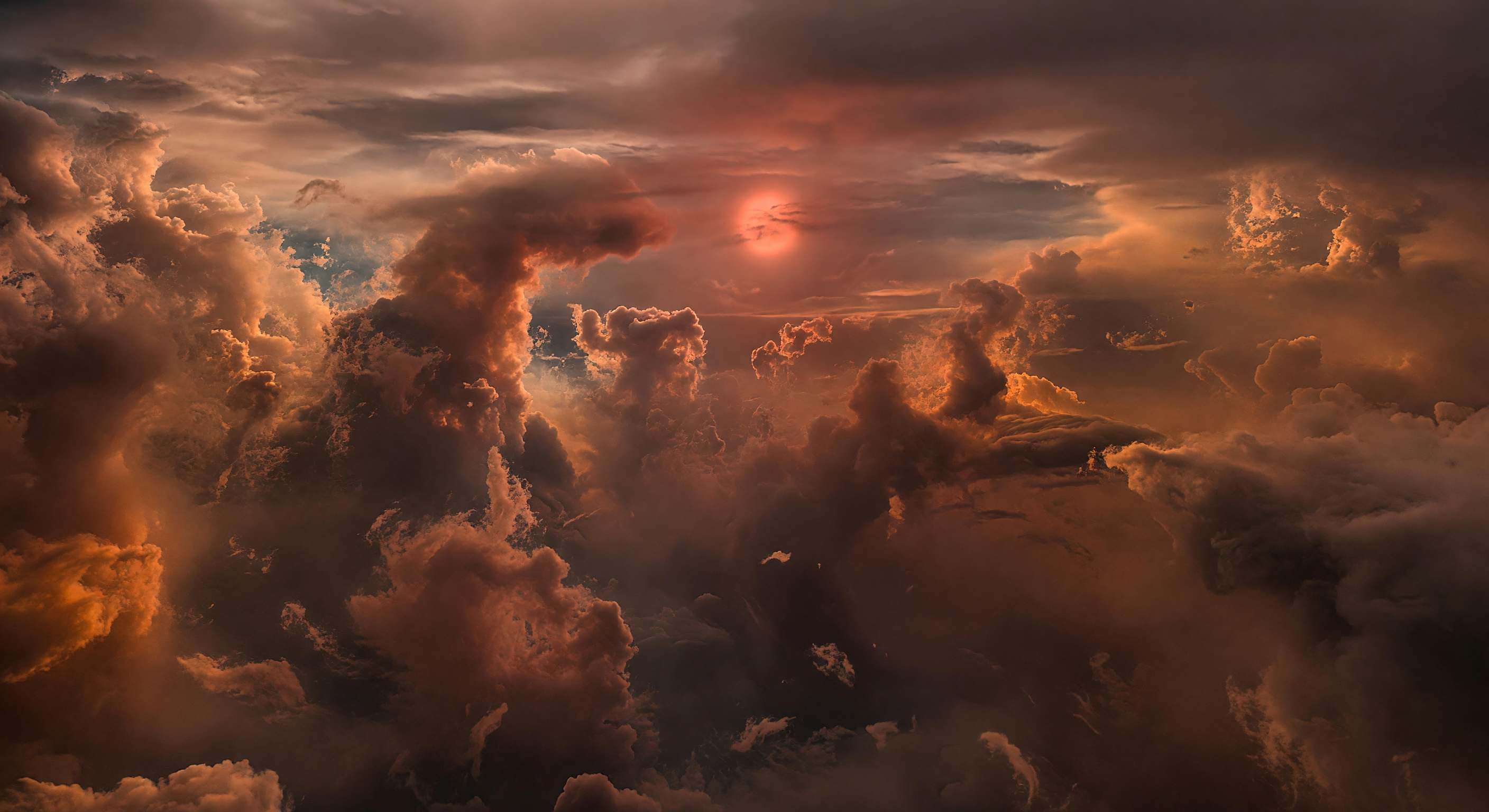 Ámbar entre nubes